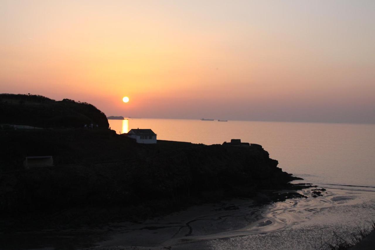 Pendyffryn Manor Bed & Breakfast Little Haven Luaran gambar